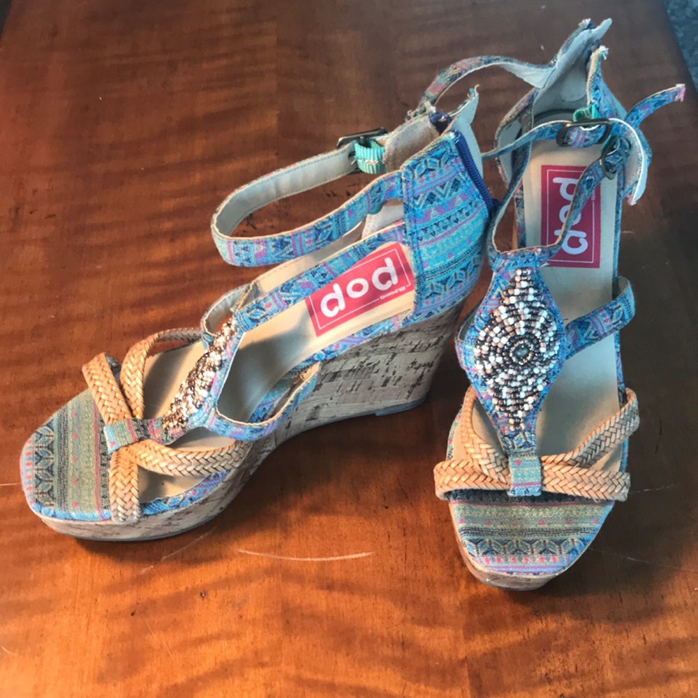 EDL POP Heels - Picture 3 of 4